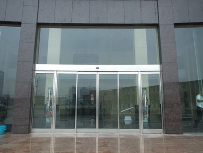 南頭自動門安裝效果咨詢，感應(yīng)門，自動門，電動門優(yōu)質(zhì)供應(yīng)
