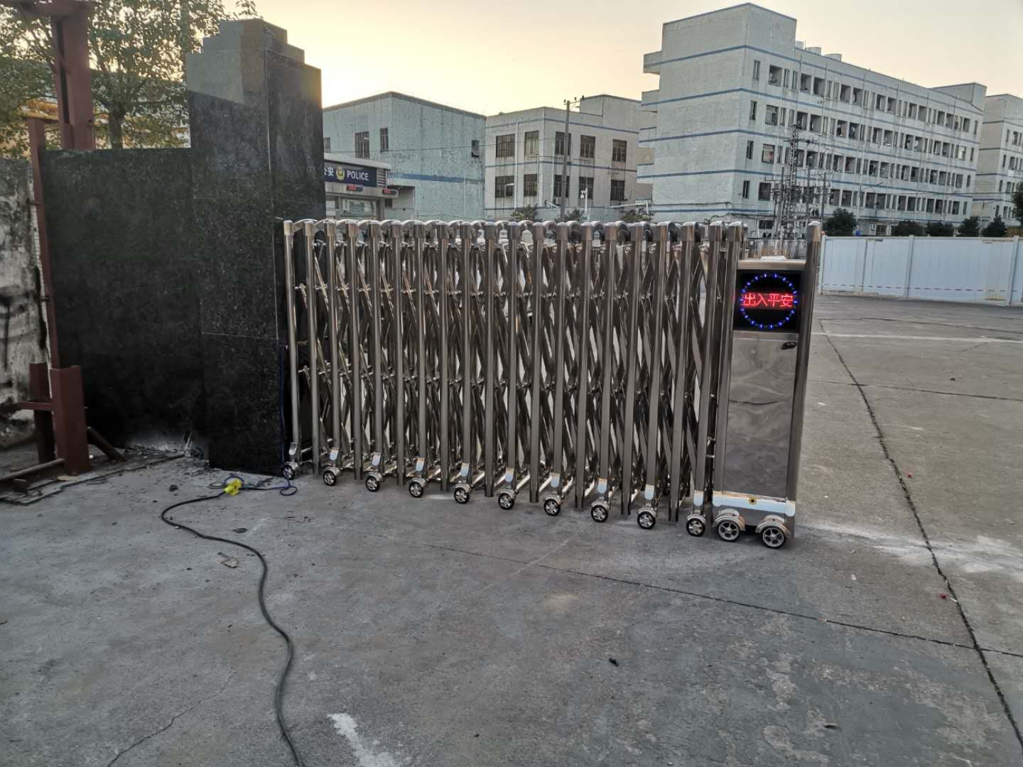 長(zhǎng)安自動(dòng)伸縮門(mén)機(jī)頭部分維修價(jià)格